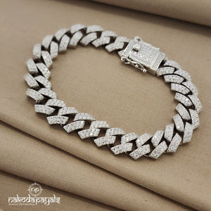 Striking Link CZ Bracelet (MC0646)