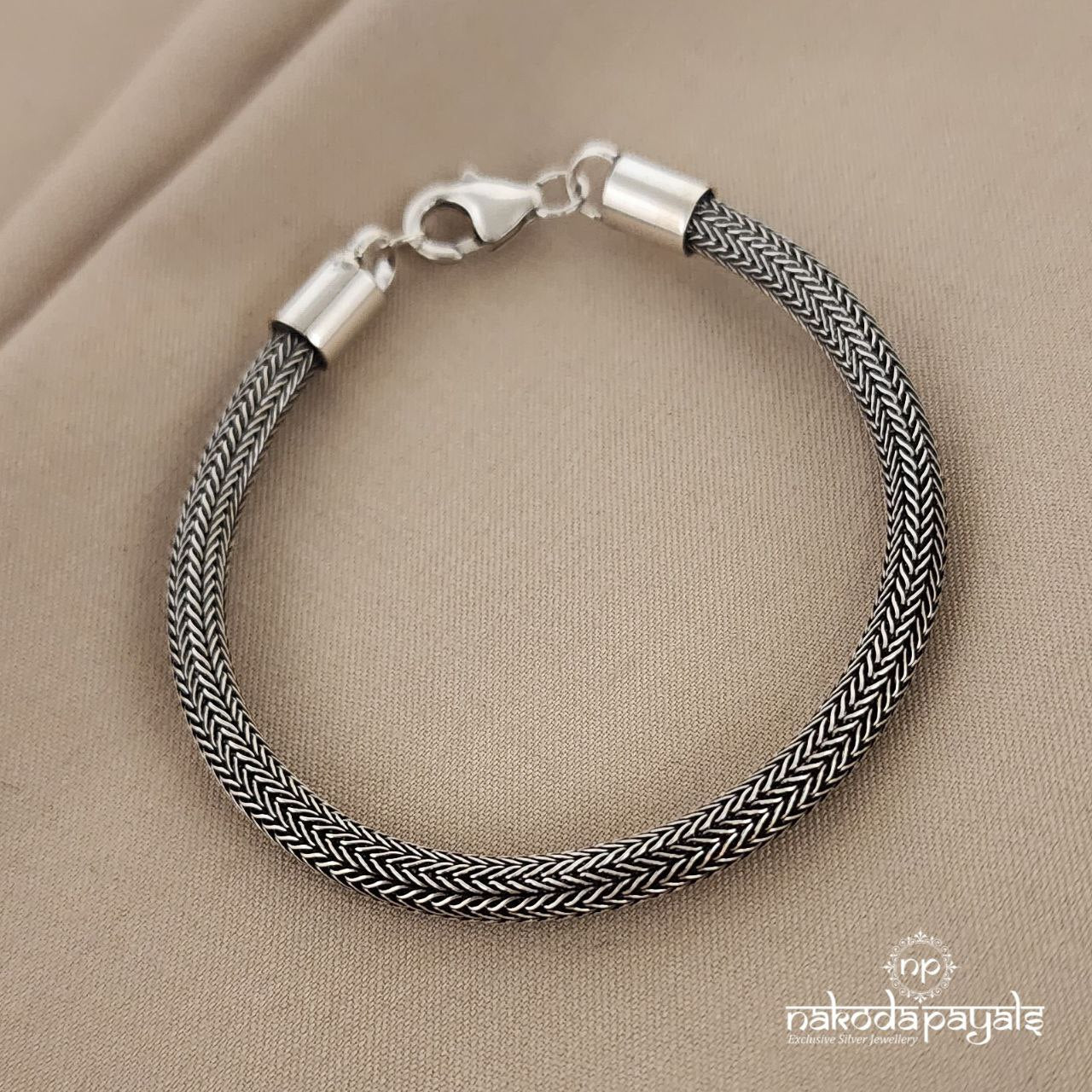 Hallow Oxidised Bracelet (MC0668)