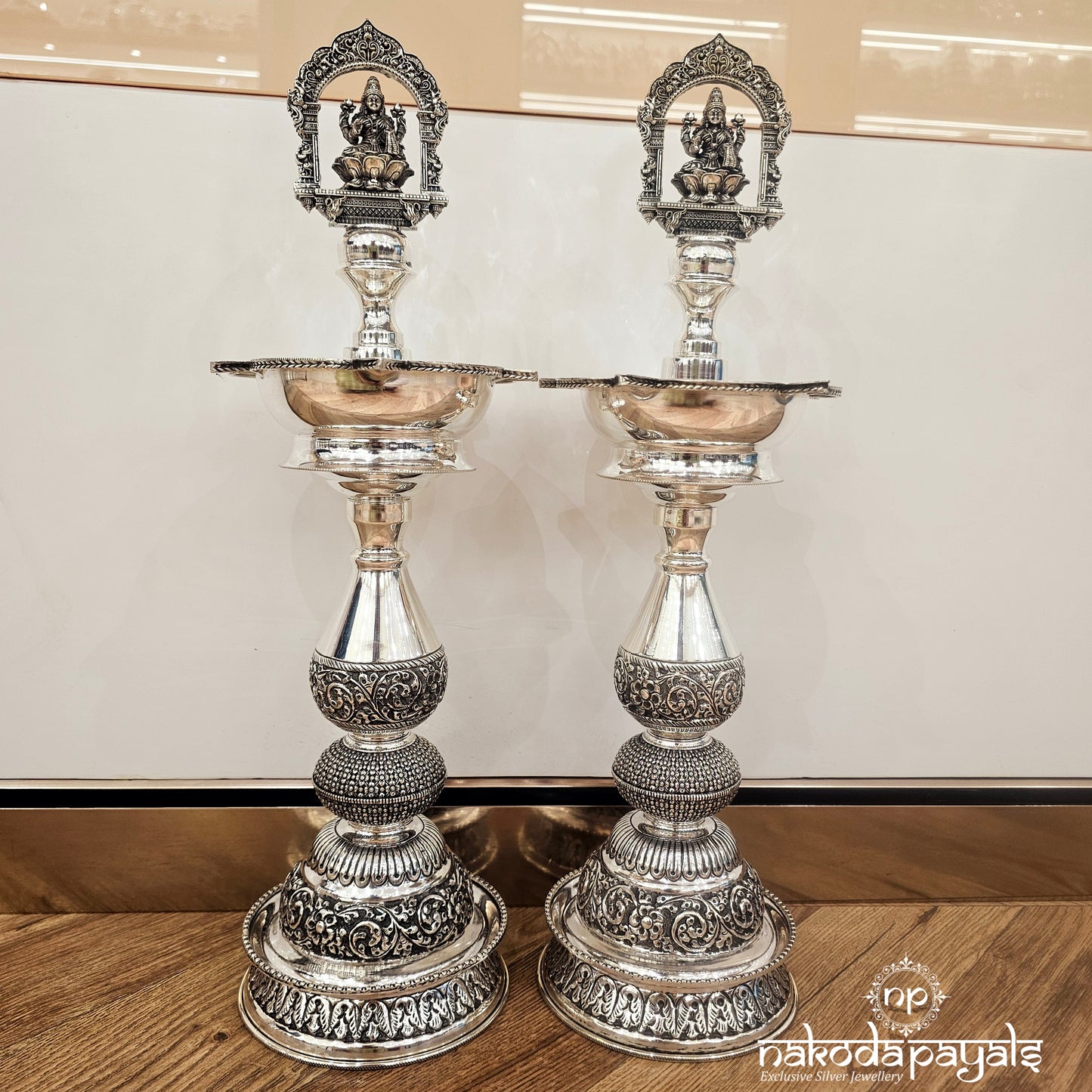 17.5" Long lakshmi Nakash Deepa Pair(Aa2011)