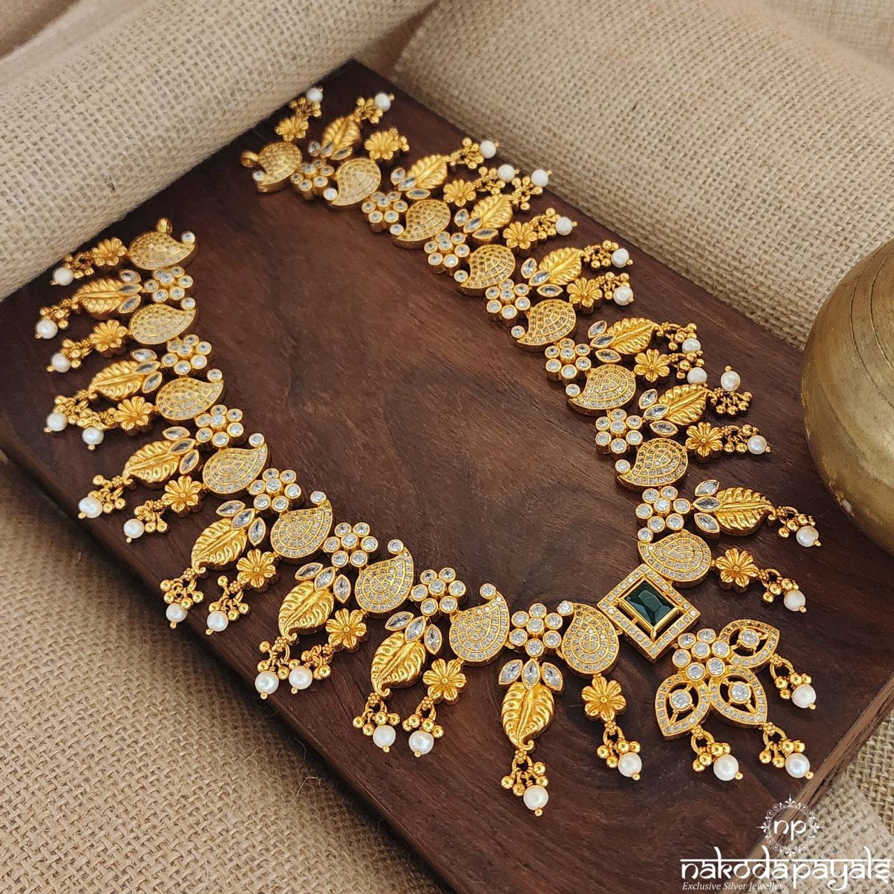 Green Sparkling Mango Neckpiece (Gn8399)