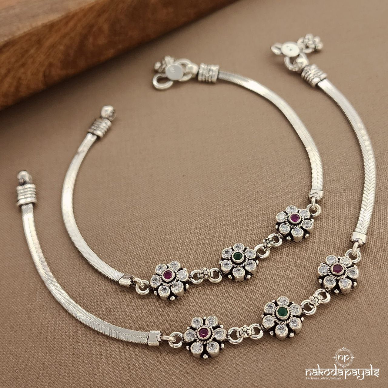 Glittering Green Dot Anklets (A6566)