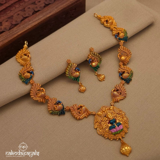 Endearing Lakshmi Neckpiece With Earrings (Gn10301)