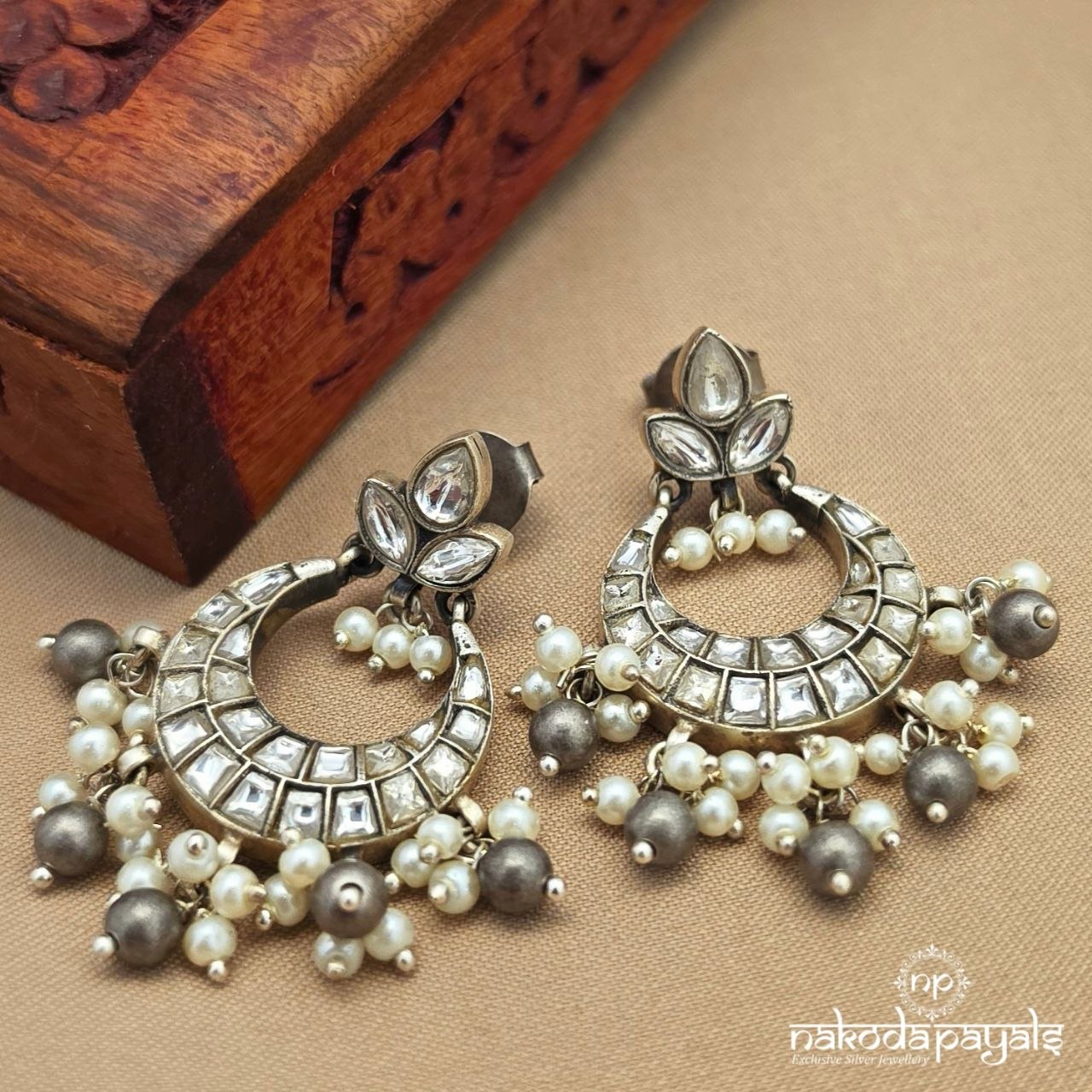Exquisite Pearly Chandbali (C4094)