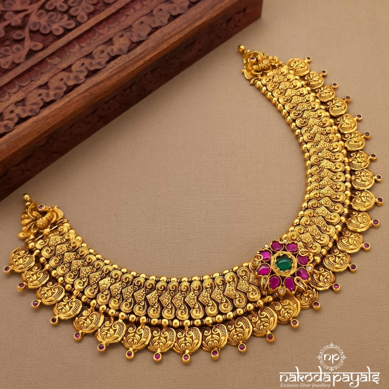 Gorgeous Pink Floral Peacock Neckpiece (Gn10653)