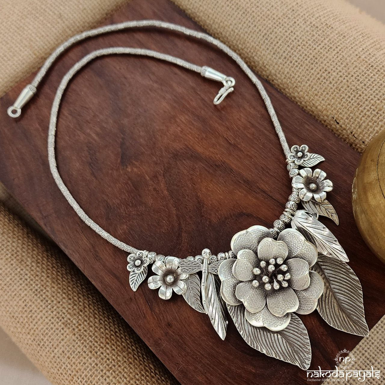 Garden Glow Neckpiece (N10682)