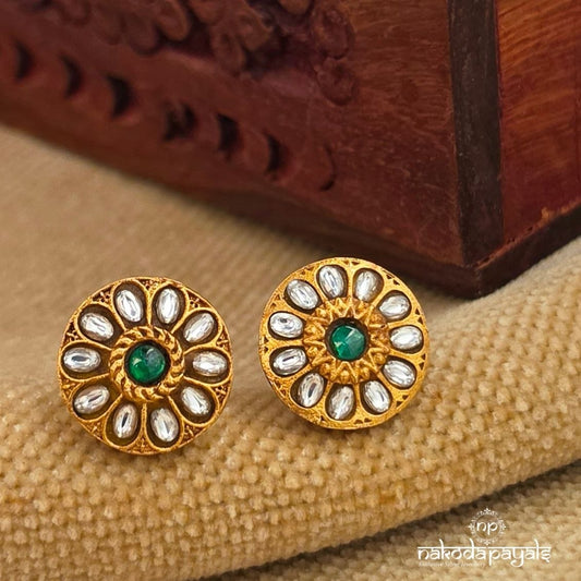Cute Floral Studs (Ge11077)
