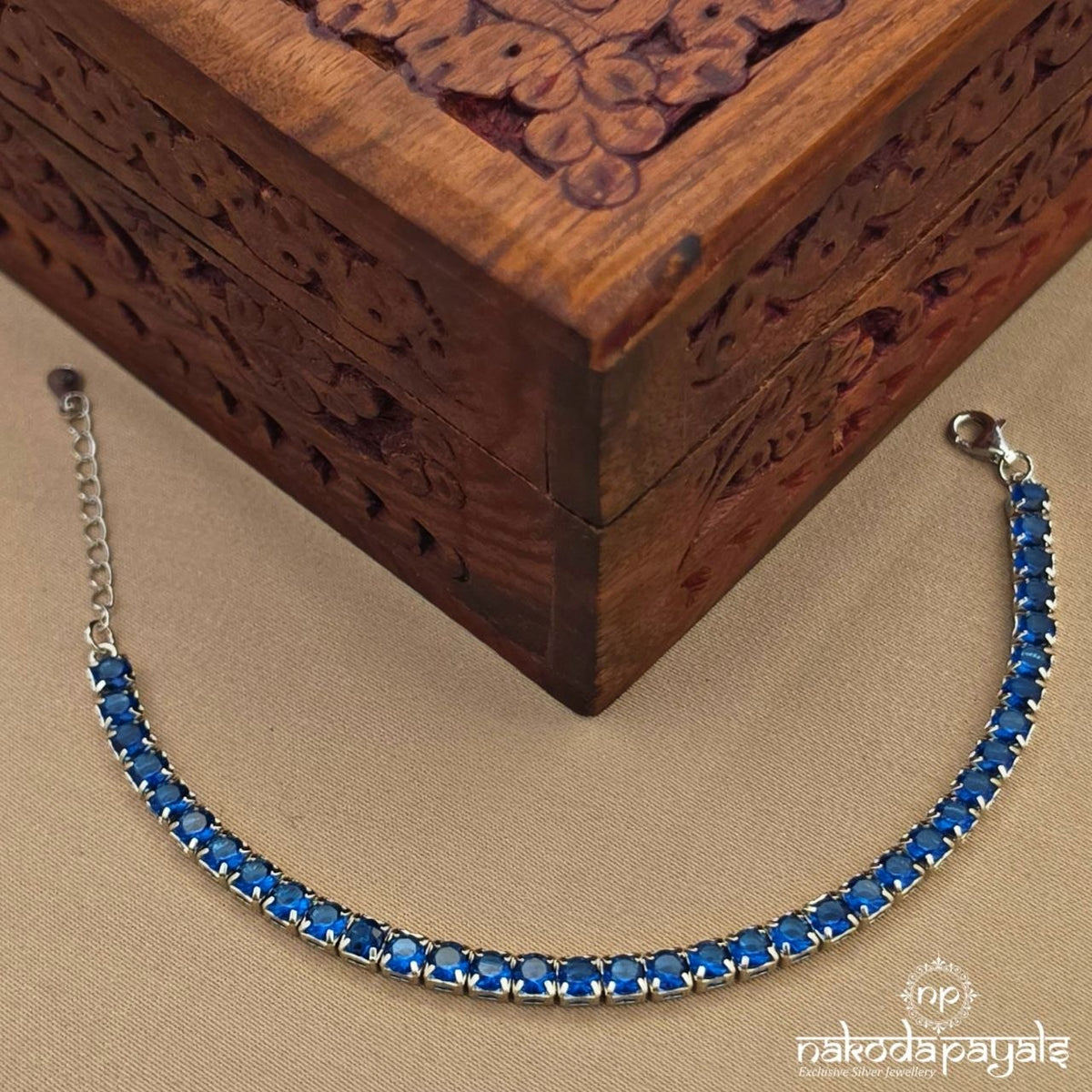 Bluish Squarish Bracelet (Br1719)