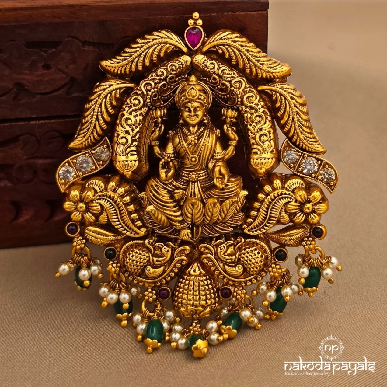 Traditional Lakshmi Pendant (Gp2383)