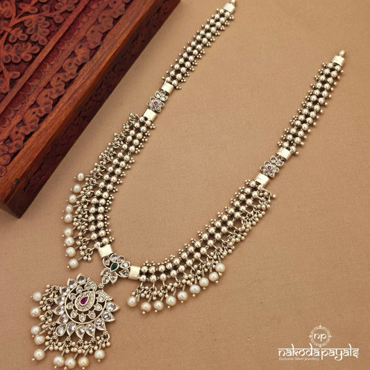 Exquisite Pearly Kemp Neckpiece (N11814)