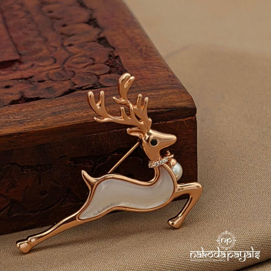 Exquisite Pearl Deer Brooch (St4066)