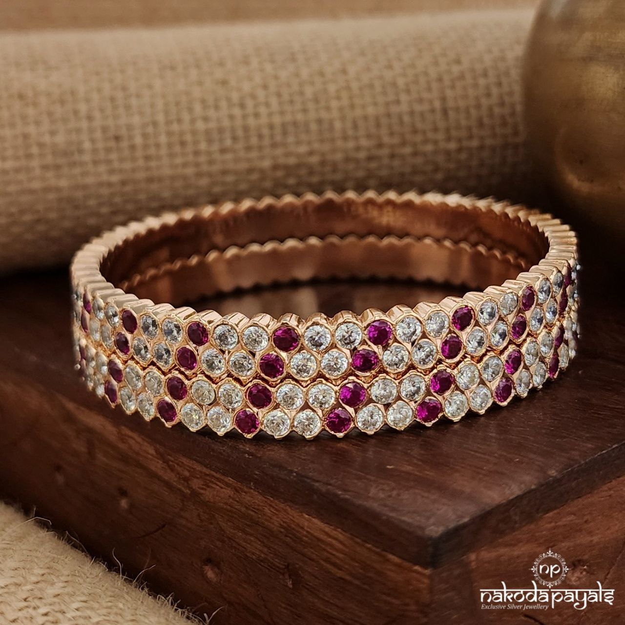 Scarlet Sparkle Bangle Set (Gk3051)