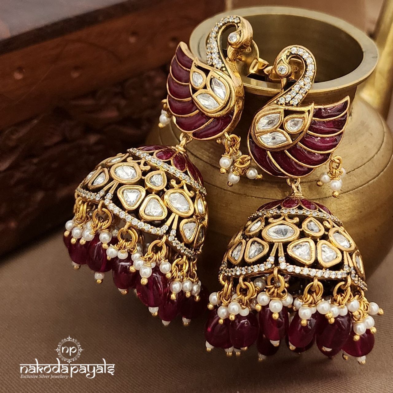 Resplendent Red Neckpiece With Earrings (Gn9170a)