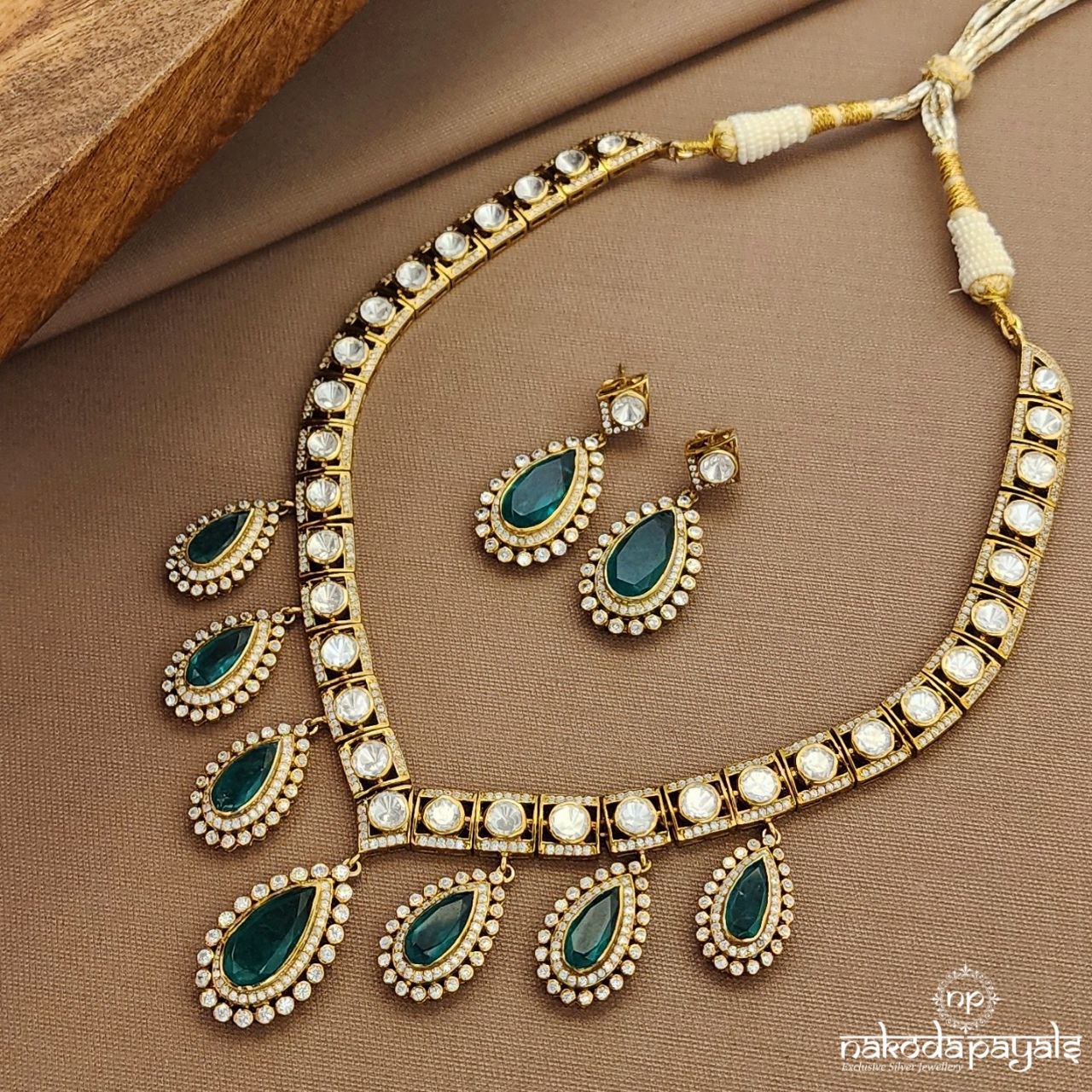 Emerald Drops Neckpiece With Earrings (Gn9572)