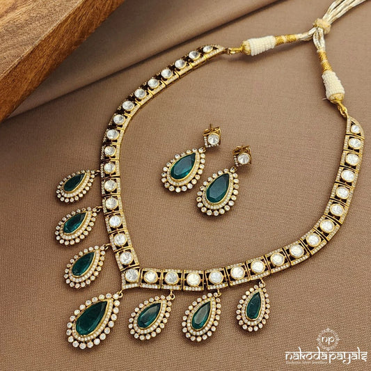 Emerald Drops Neckpiece With Earrings (Gn9572)