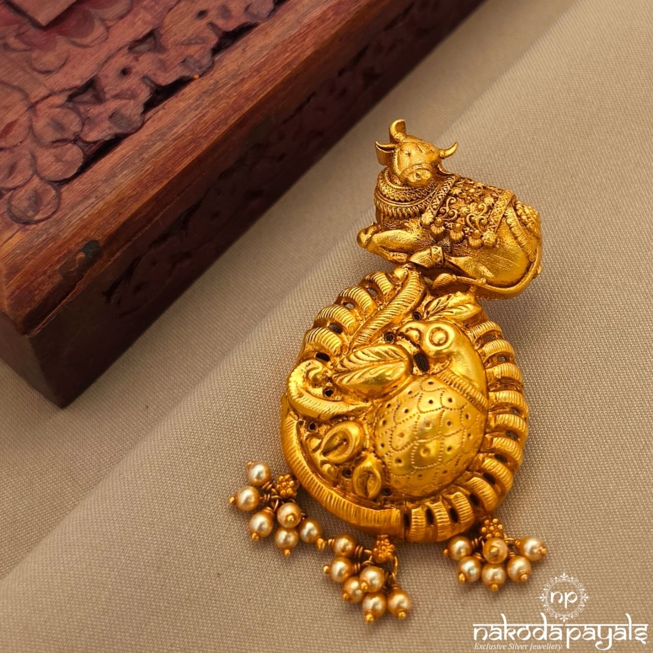 Peacock Pearly Pendant (Gp2315)