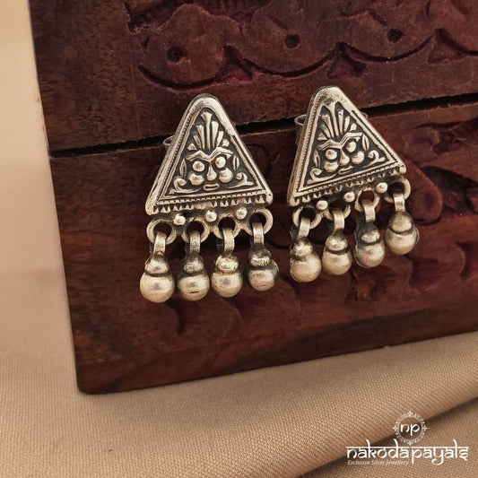 Exemplary Triangular Studs (S4196)