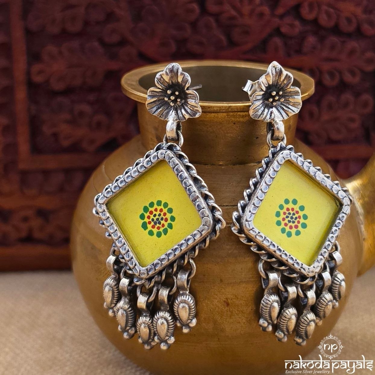 Elegant squarish Floral Chandbalis (C4225)