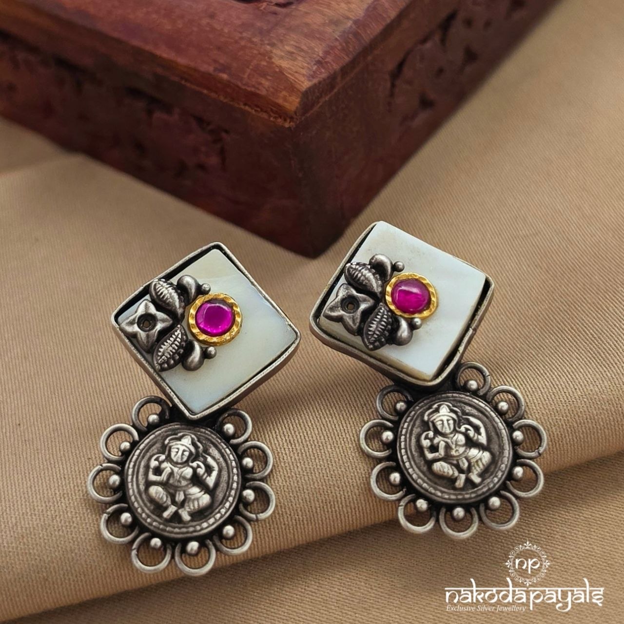 Lakshmi MOP Earrings (C3968)