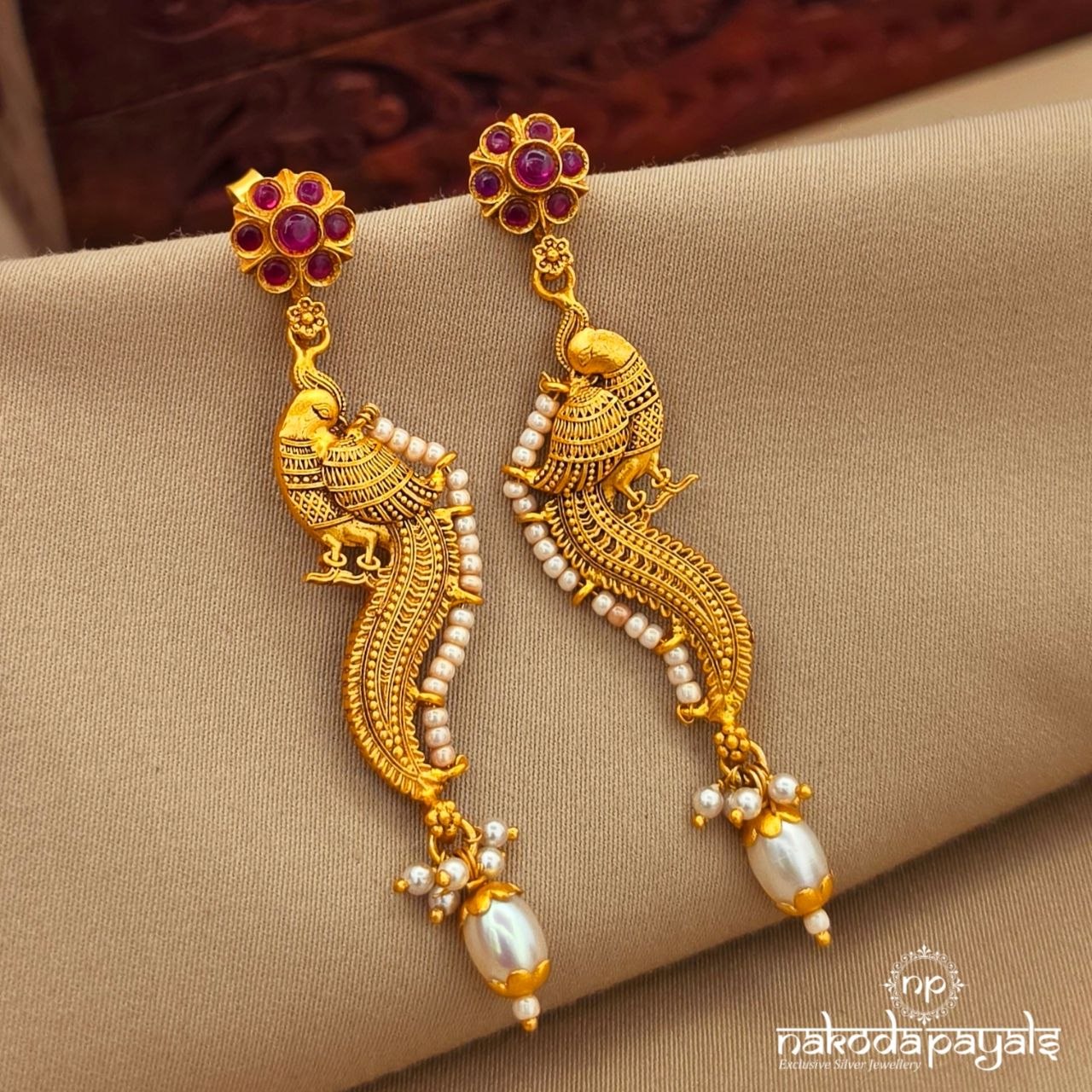 Pearl Drop Peacock Earrings (Ge10799)