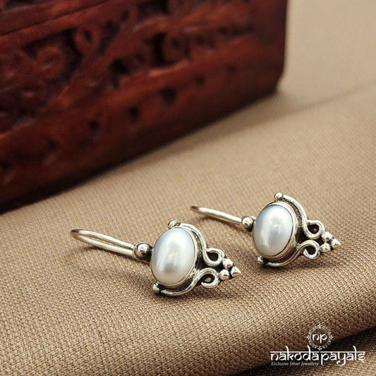 Pearled Drop Hanging (S9543)