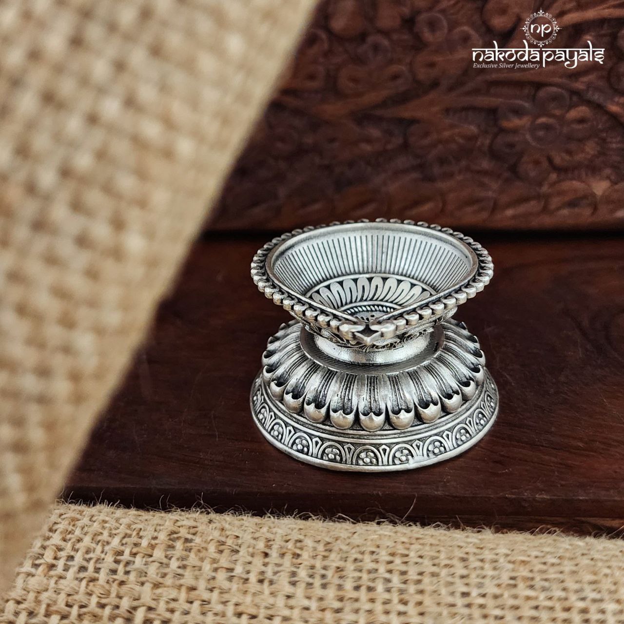 Oxidised Auspicious Deepam (Aa1769_70)