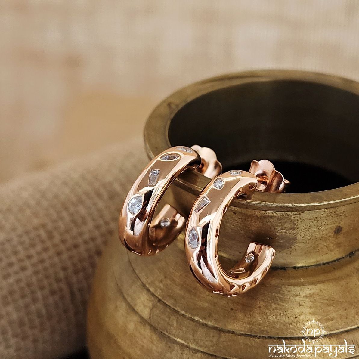 White Rose Gold Earrings (St3050)