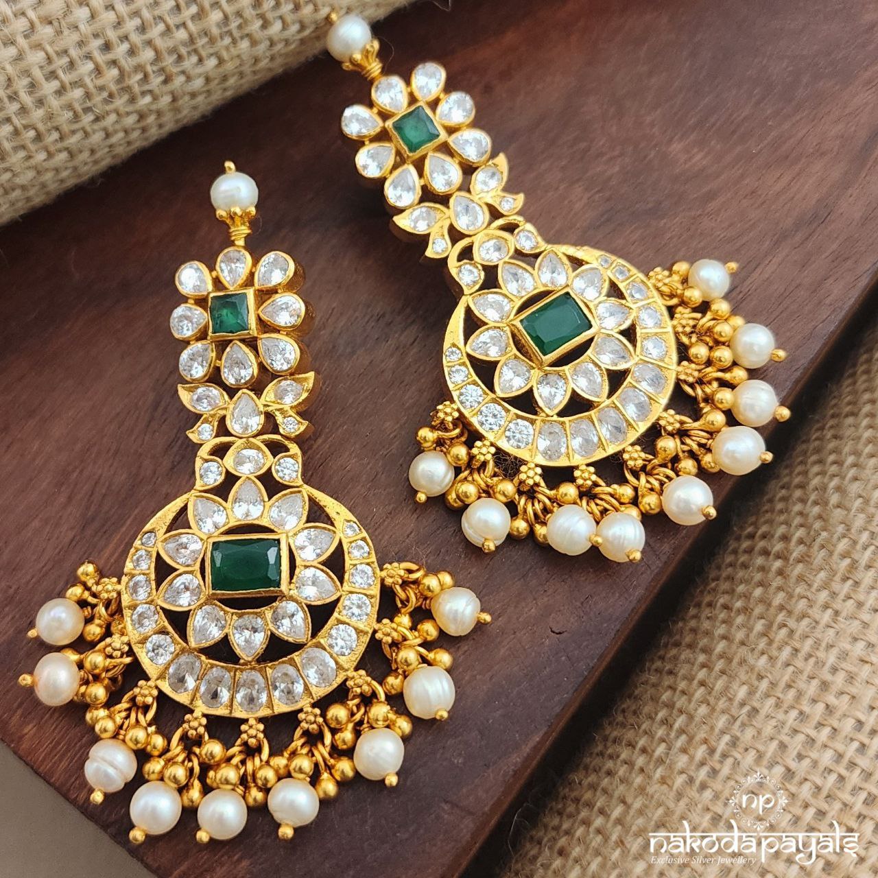 Emerald Green Half Moon Earrings (Ge8713)