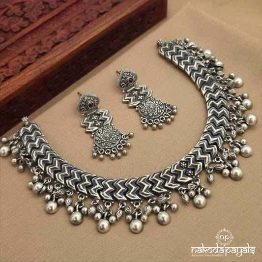 Exemplary Oxidised Neckpiece With Earrings (N11849)