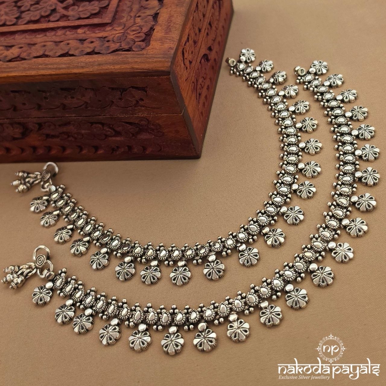 Exemplary Floral Drops Anklets (A7066)