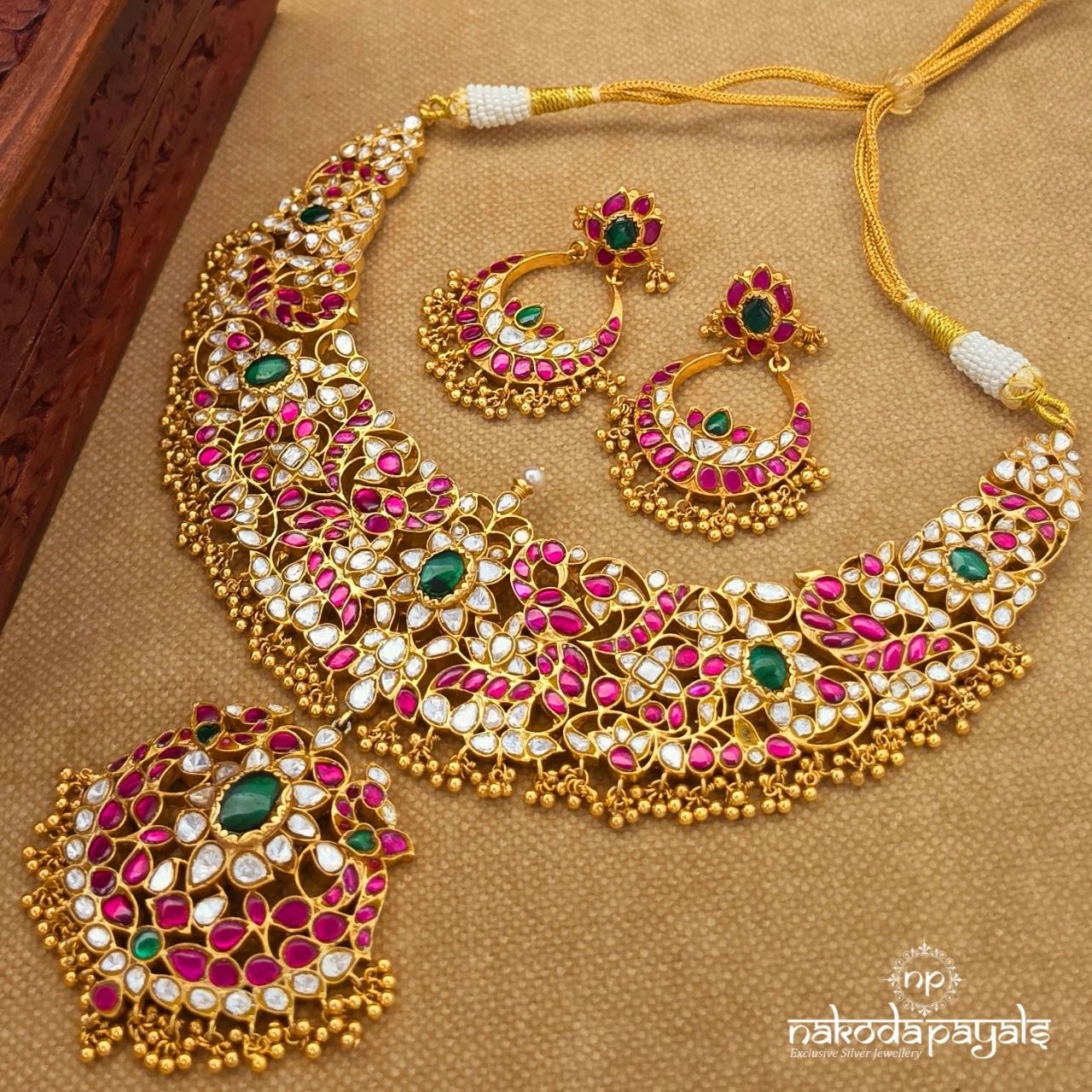 Exquisite Peacock Floral Ball Drop Neckpiece With Earrings (Gn10700)