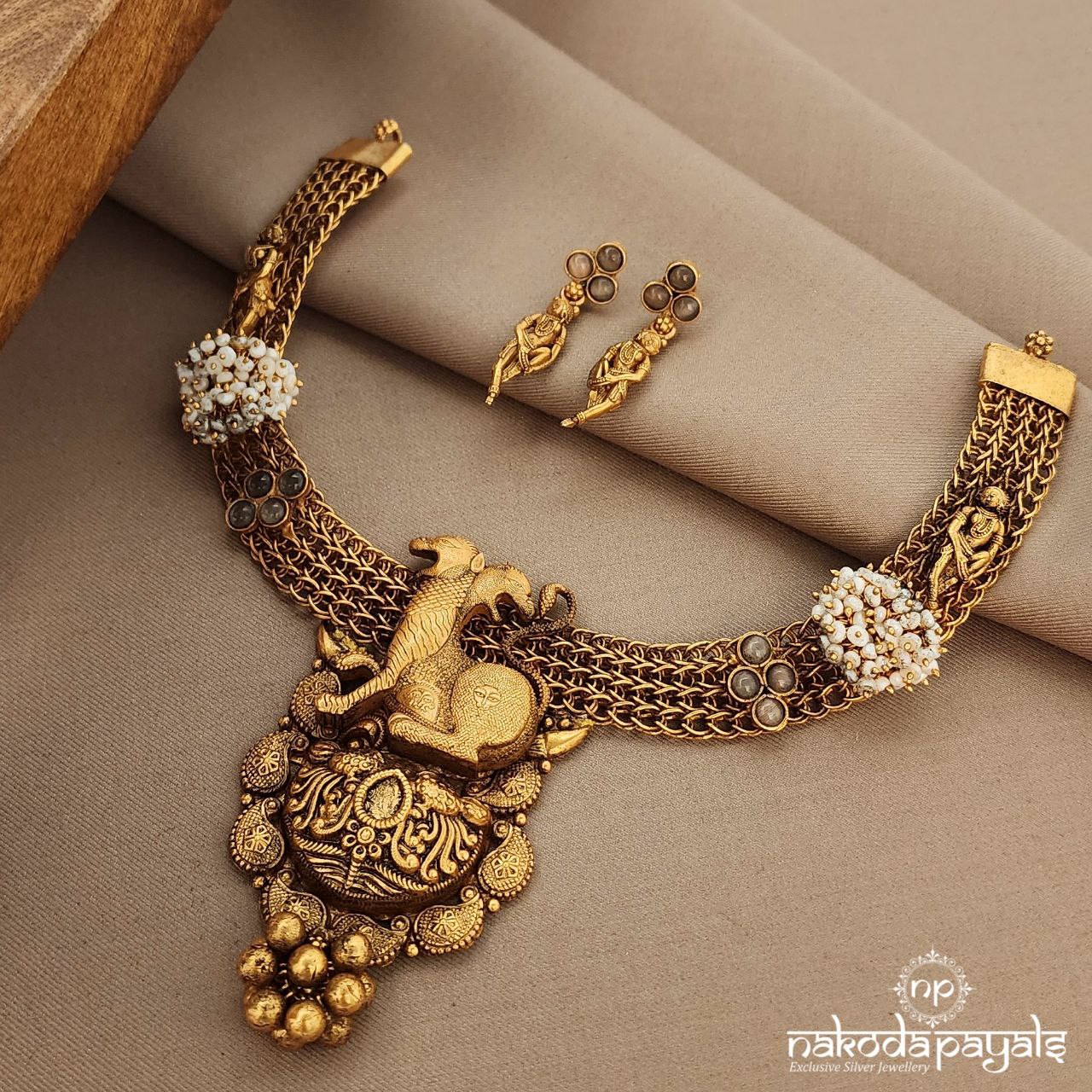 Yazhi Tribal Neckpiece With Earrings (Gn9293)