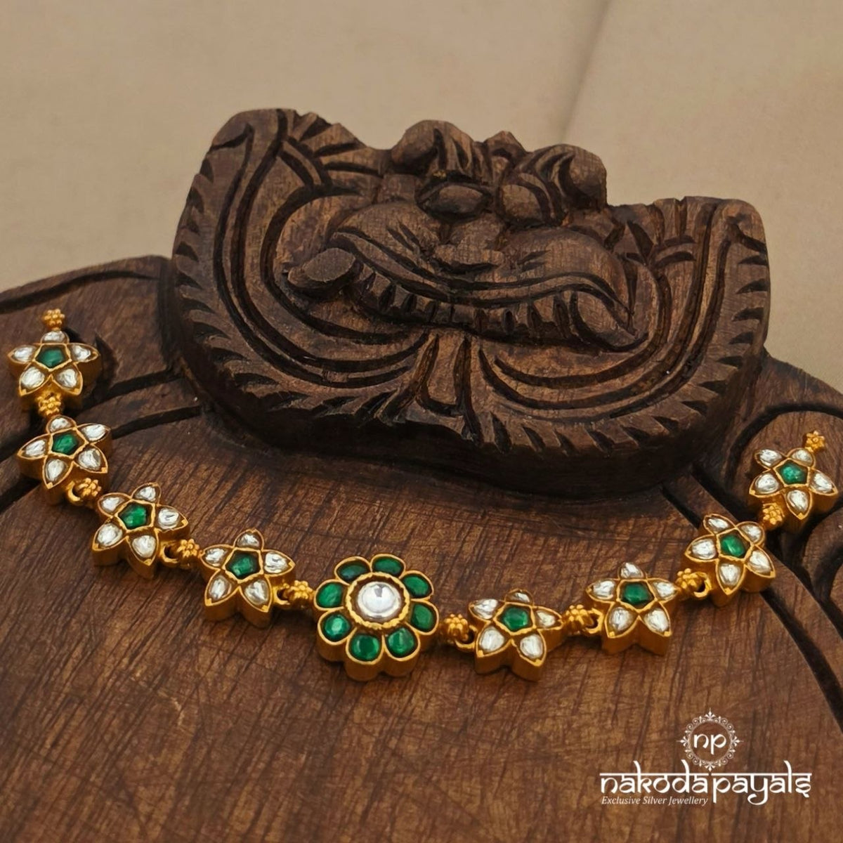 Floral Star Green Choker (Gn11100)