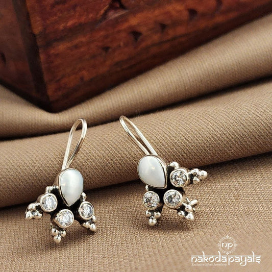 Pearled Drop Hanging (S9550)