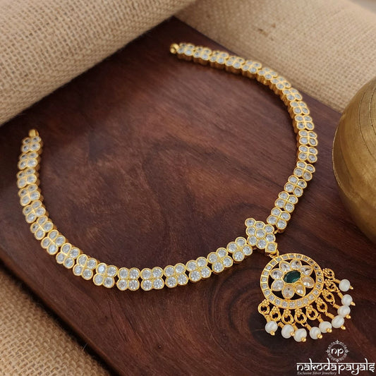 Sparkling White Green Dot Neckpiece (Gn8843)