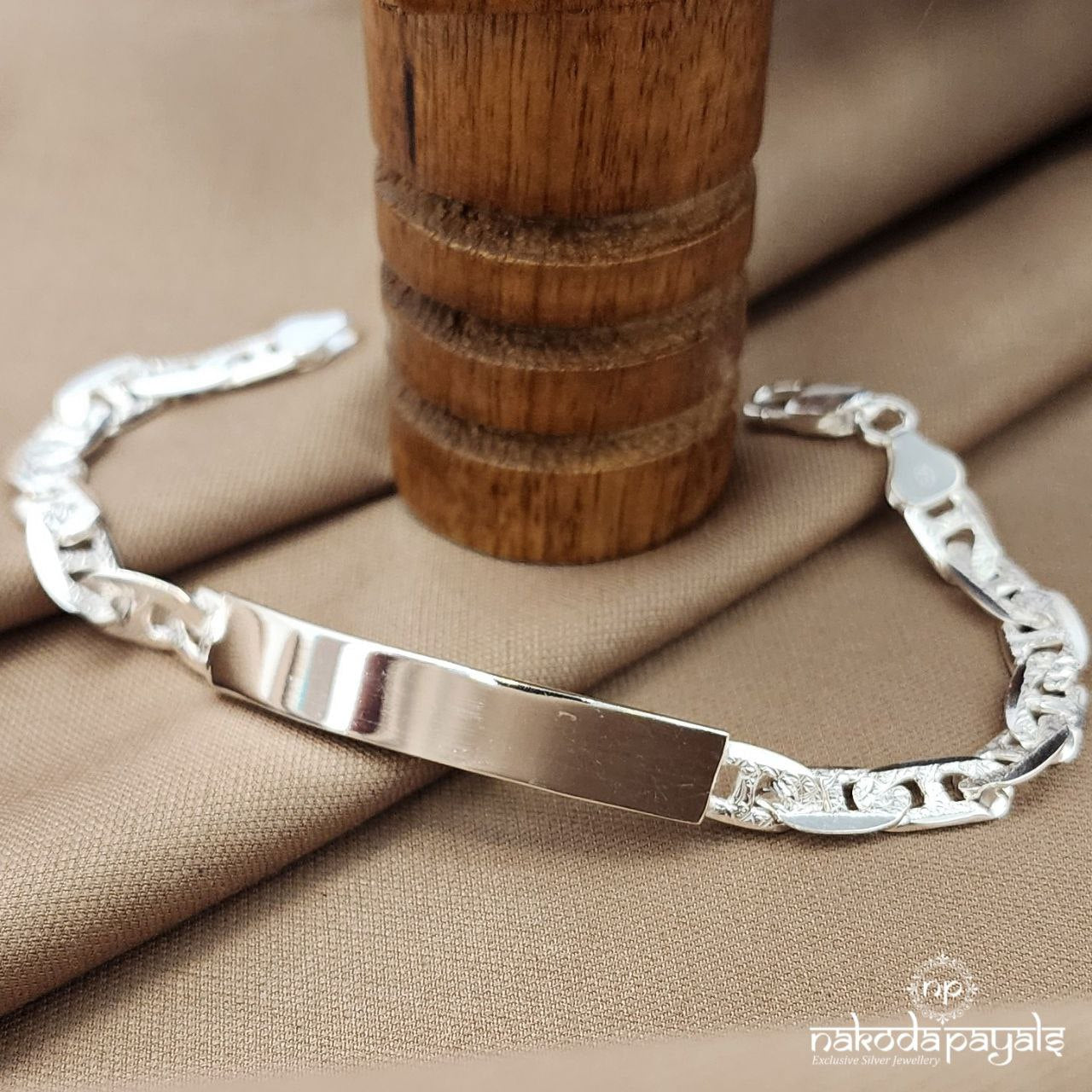 Shinney Braided Men's Bracelet (Mc1072)