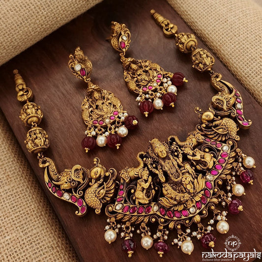Lakshmi Kundan Neckpiece With Earrings (Gn9051)