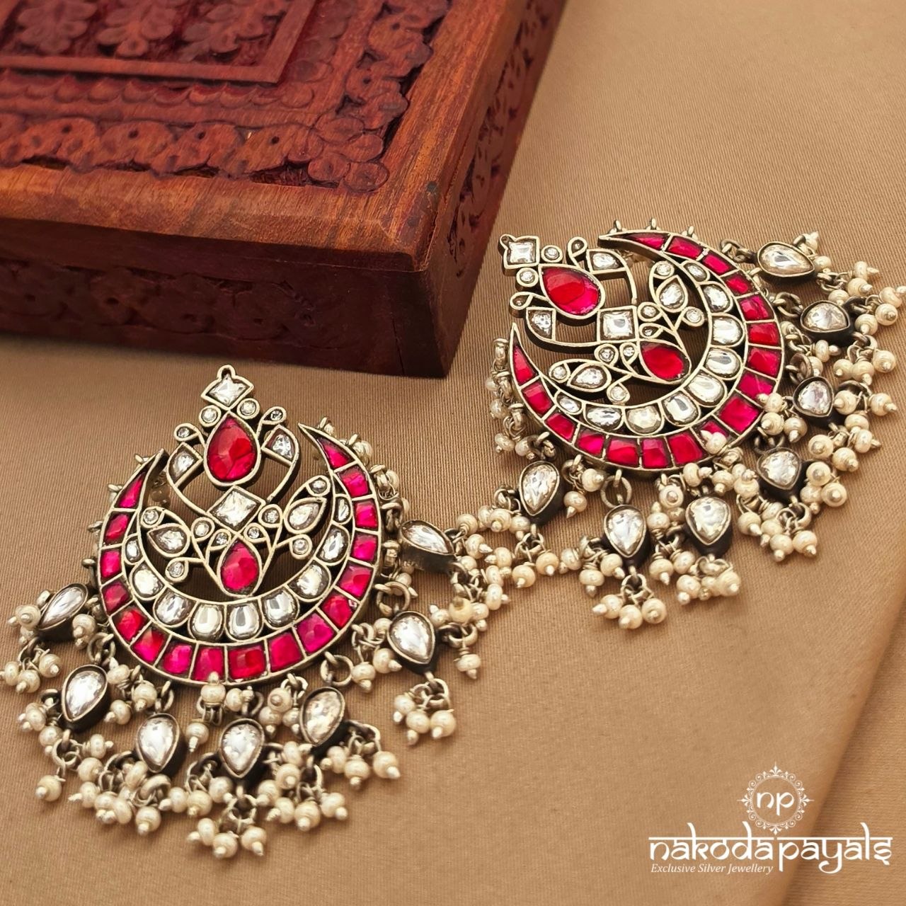 Prosperously Pearled Kundan Moon Chandbali (C4011)