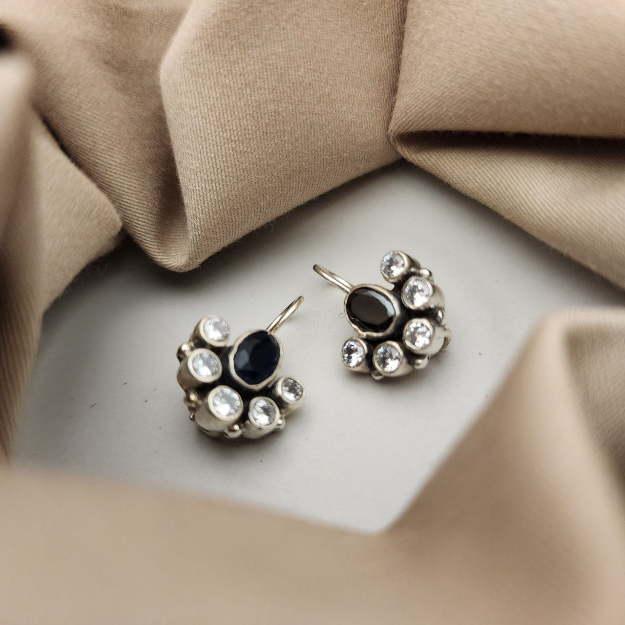 Colorful Hangings (H2032-39)