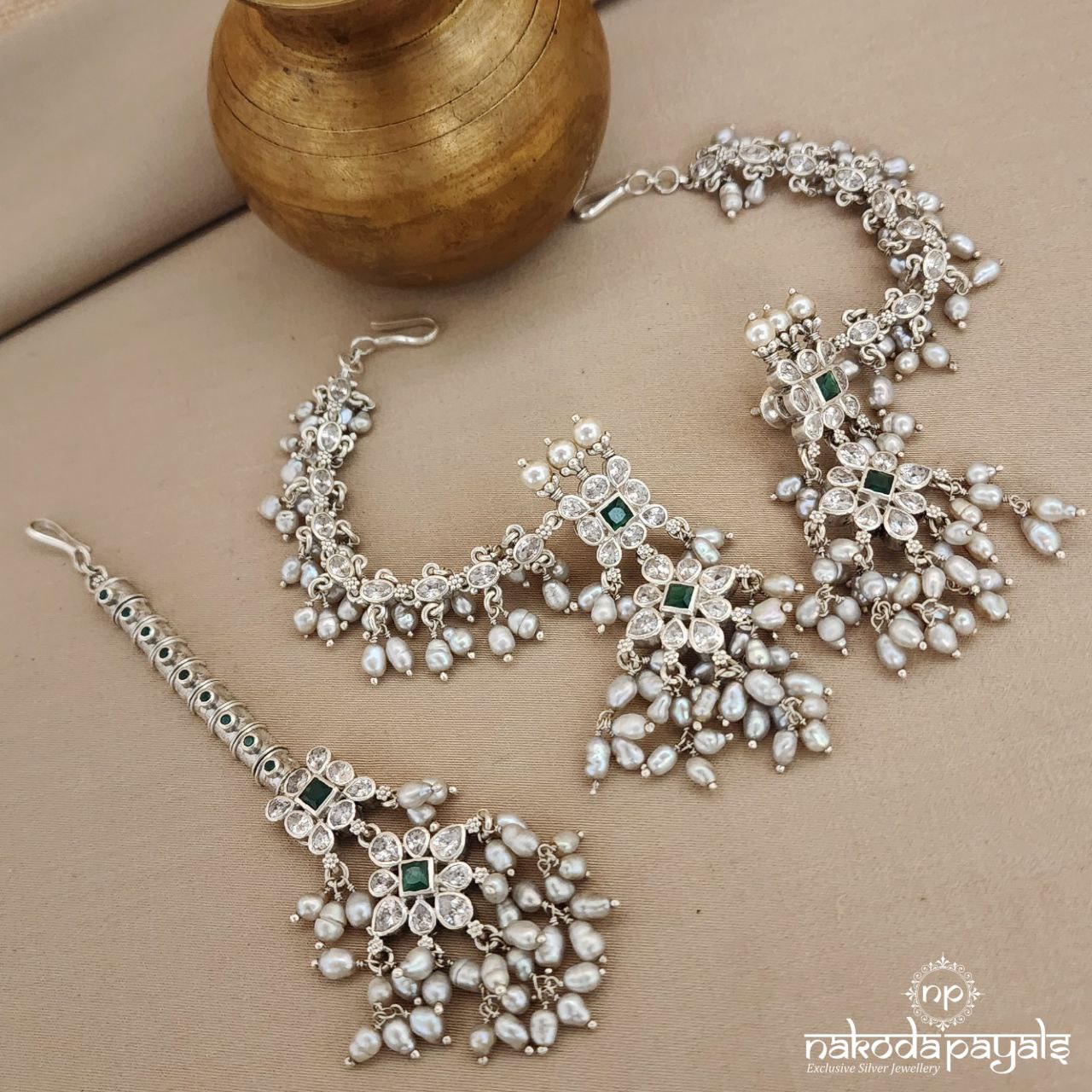 Cubical Guttapusalu Neckpiece With Earrings,Maang Tikka & Matti (N10493)