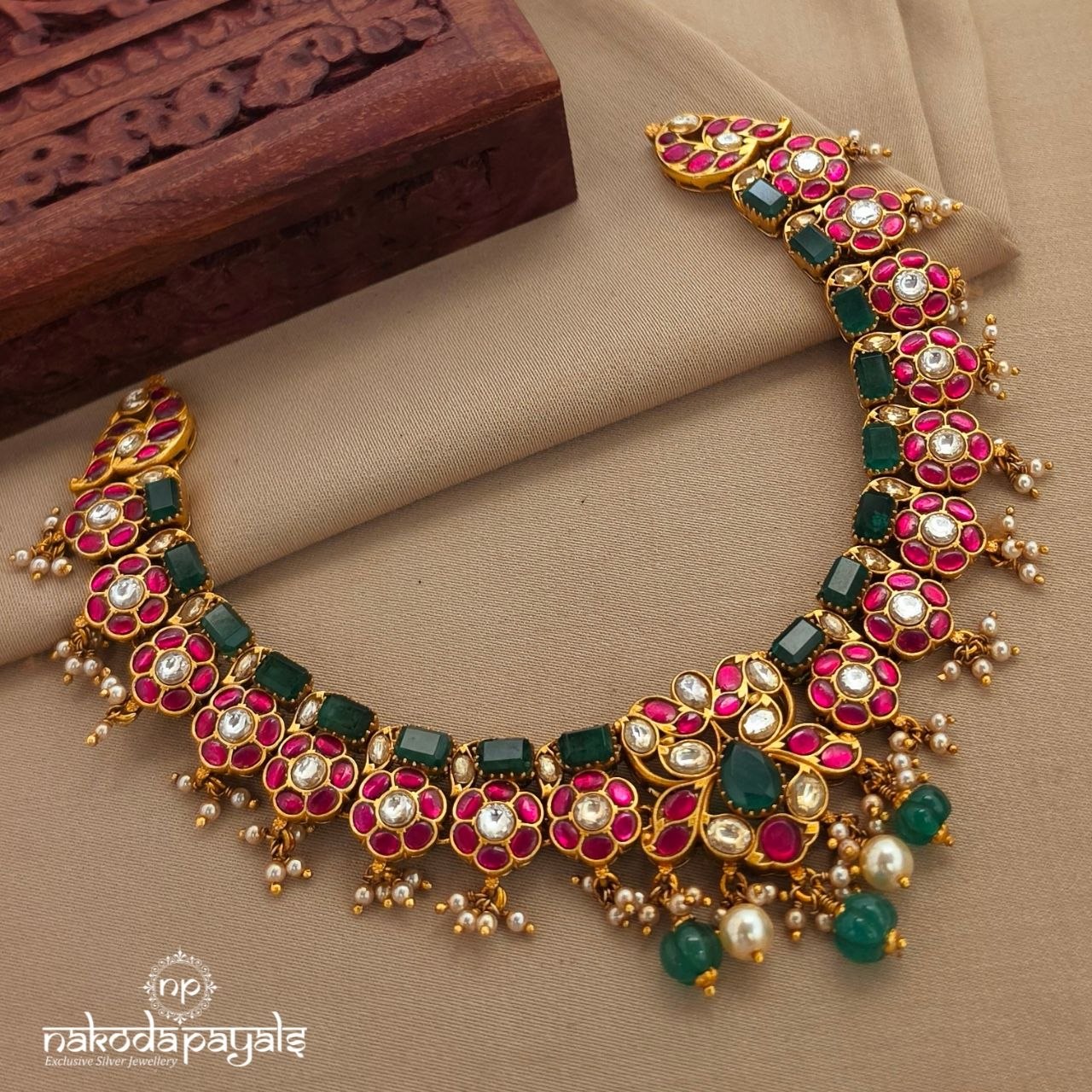 Rectangular Green Kundan Neckpiece (Gn10129)