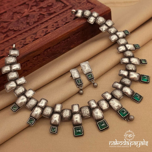 Squarish Green Neckpiece With Earrings (N11725)