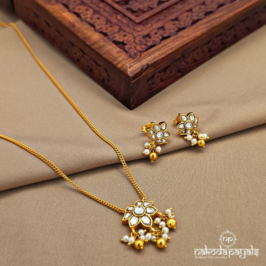 White Kundan Pearl Neckpiece With Earrings (Gn10382)