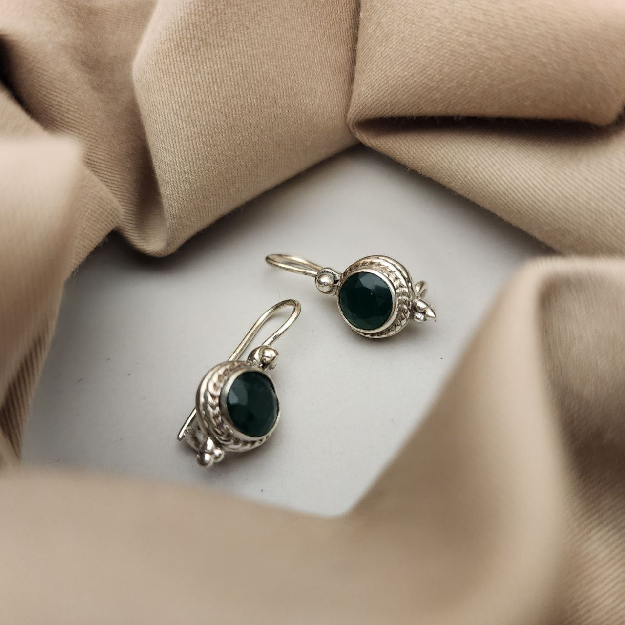 Elegant Hanging (H2057-65a)