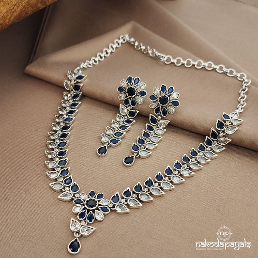 Blue & White Neckpiece With Earrings (N11071)