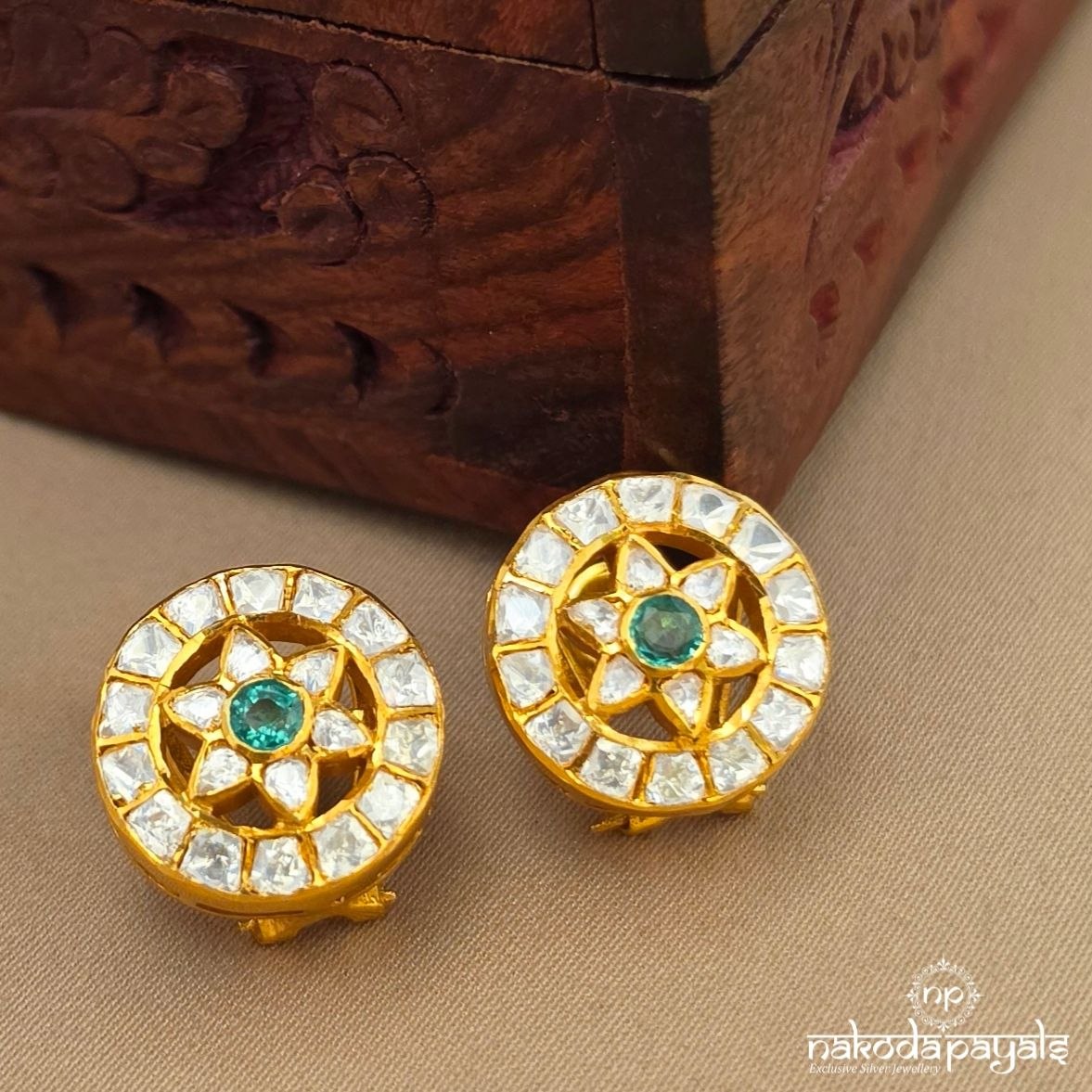Green Dot Moissanite Studs (Ge11464)
