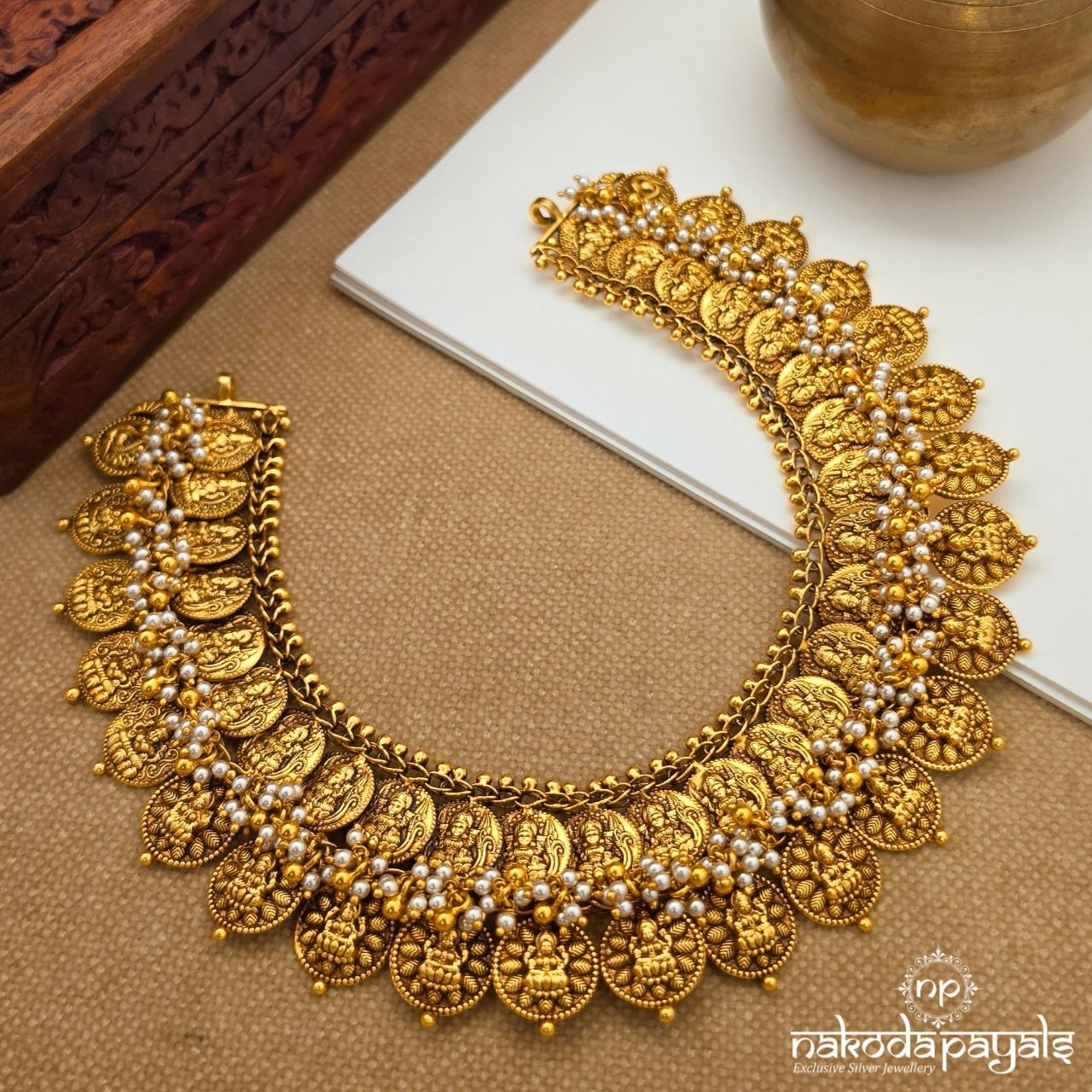 Traditional Pearl Kasu Neckpiece (Gn10687)