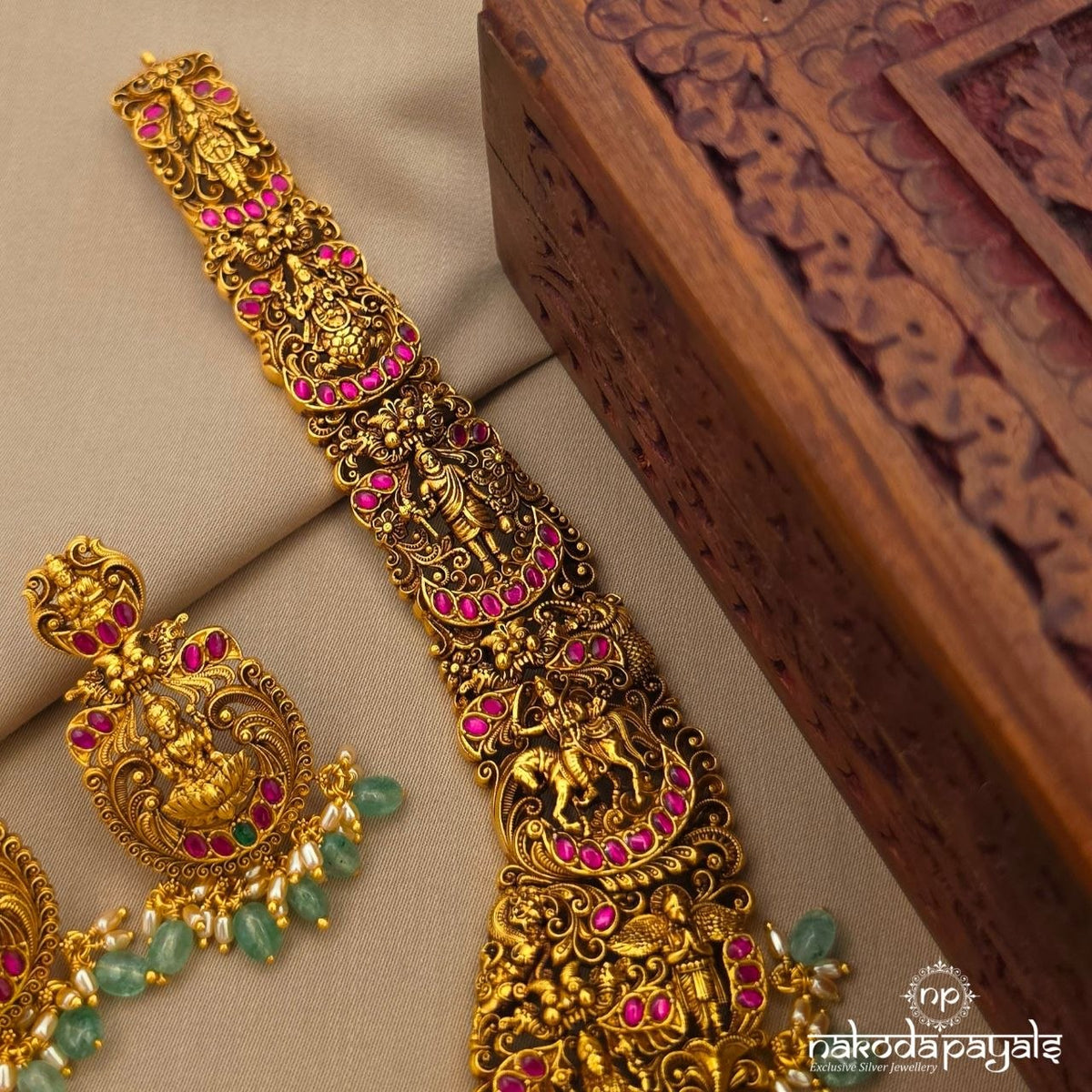 Dashavatara Neckpiece With Earrings (Gn10909)