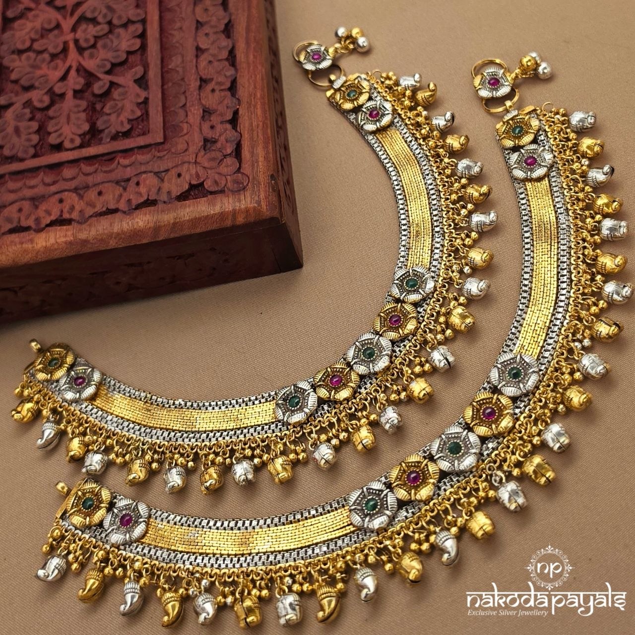 Elegant Mango Drop Anklets (A6944)