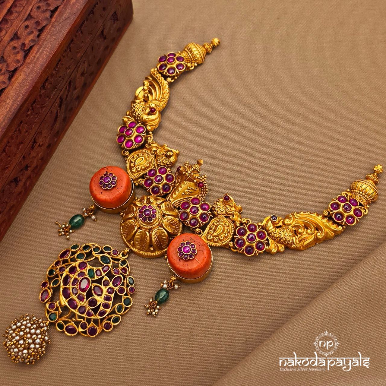 Pinkish Circular Neckpiece (Gn10031)