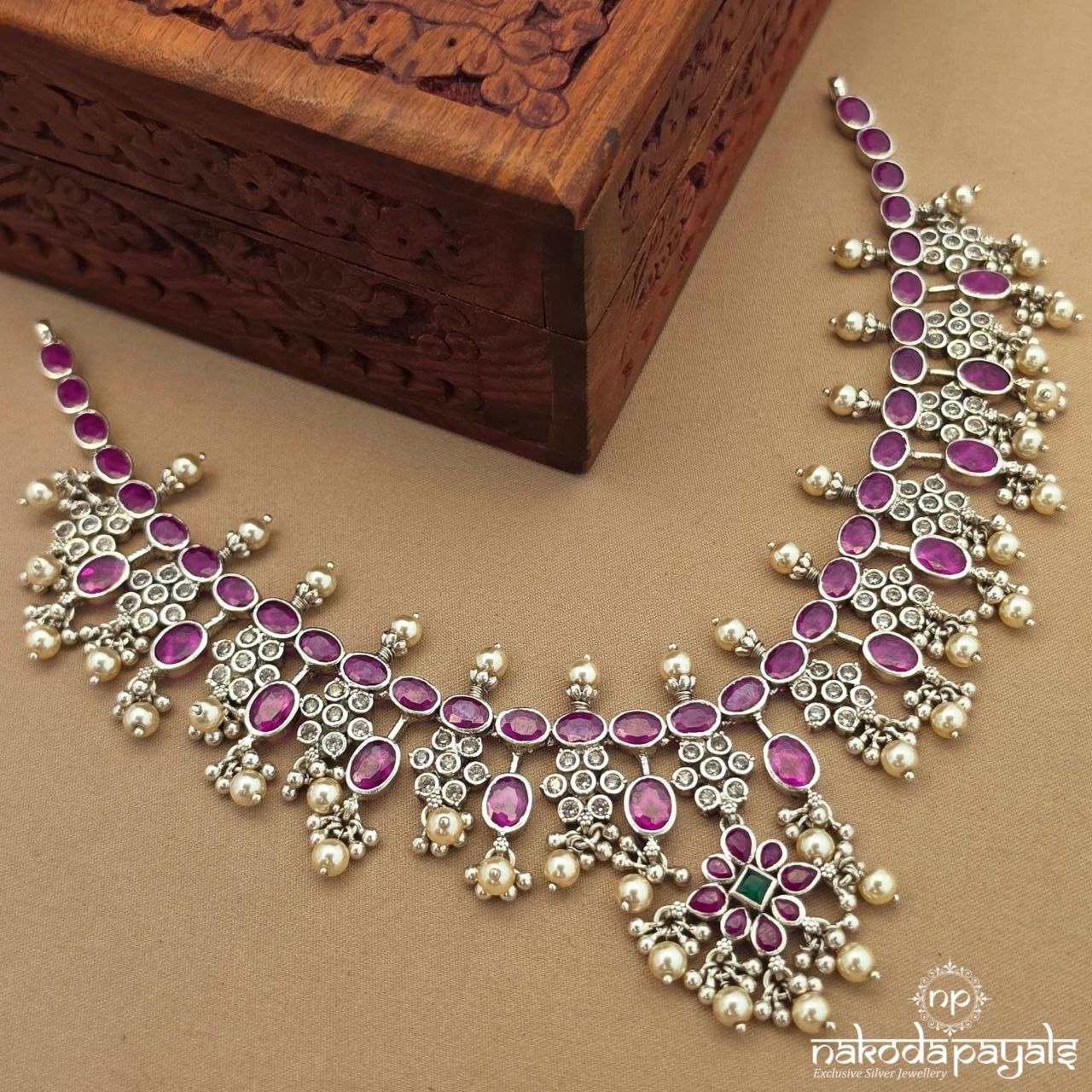 Resplendent Pearl Neckpiece (N12115)
